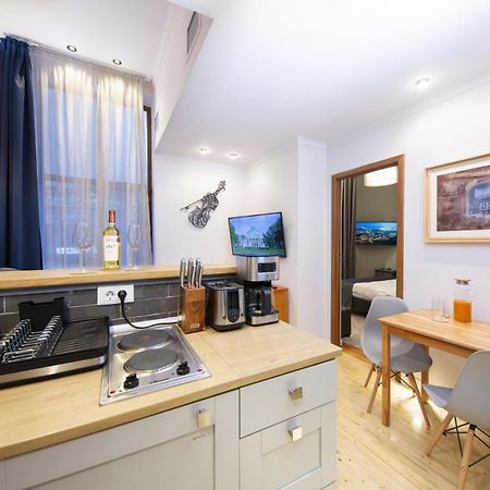 Athenaeum Spacious& Cozy 1Br Prime Location W Balcony بوخارست المظهر الخارجي الصورة
