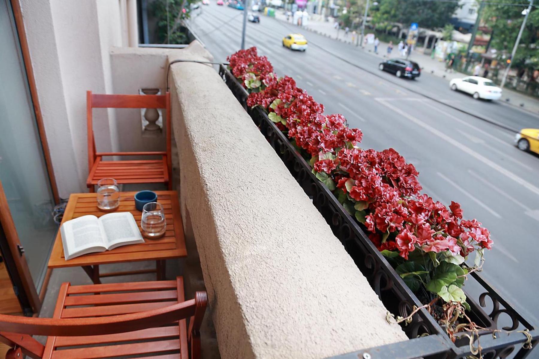 Athenaeum Spacious& Cozy 1Br Prime Location W Balcony بوخارست المظهر الخارجي الصورة