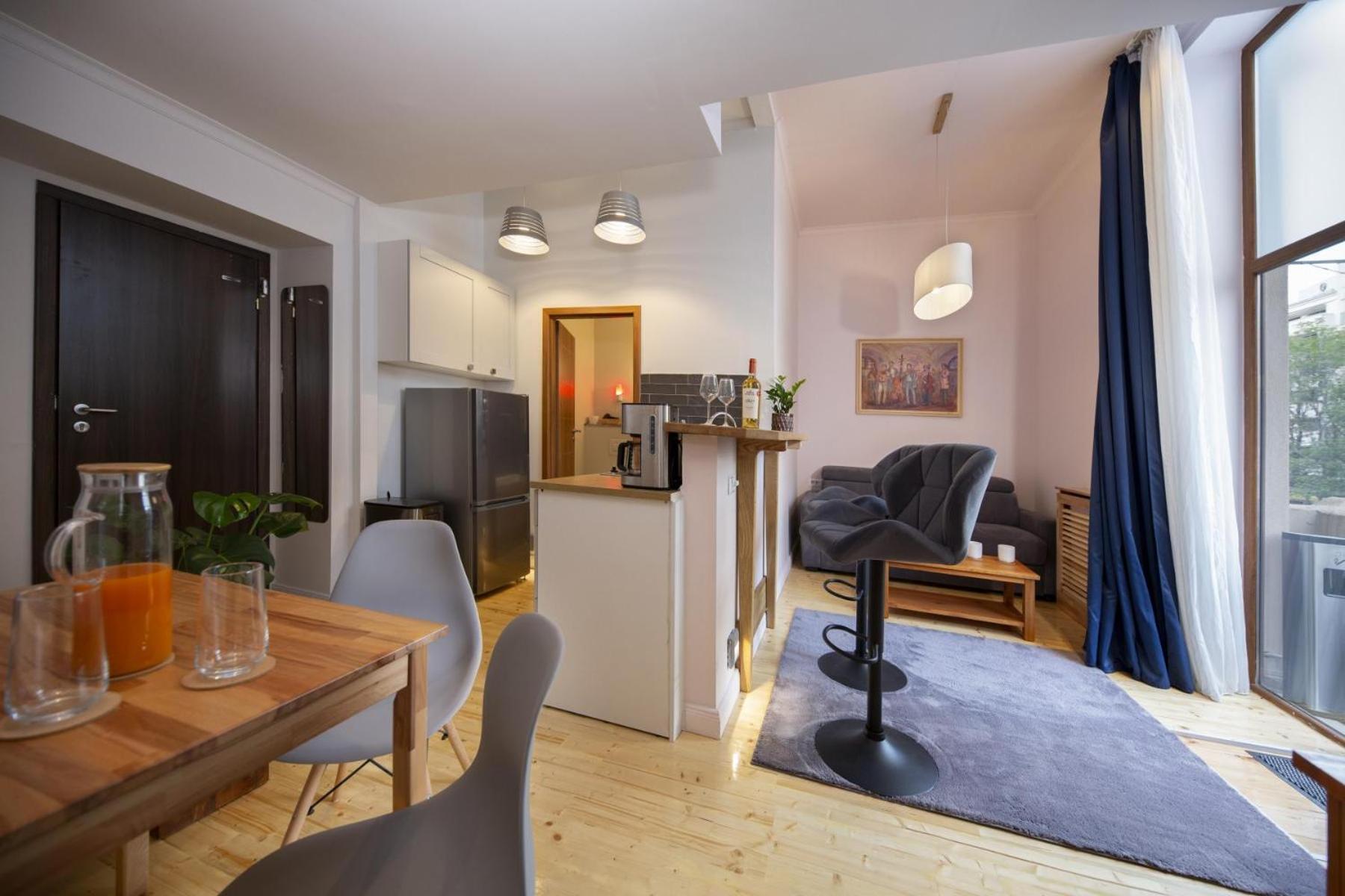 Athenaeum Spacious& Cozy 1Br Prime Location W Balcony بوخارست المظهر الخارجي الصورة